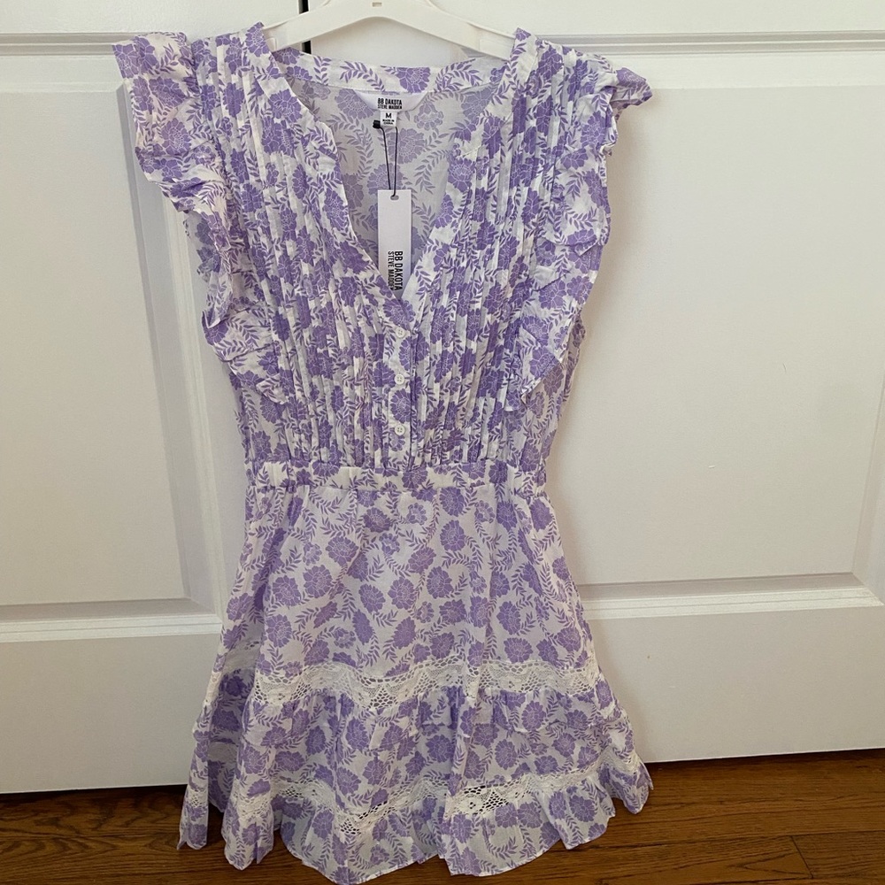 NWT bb dakota ruffle dress! Size medium